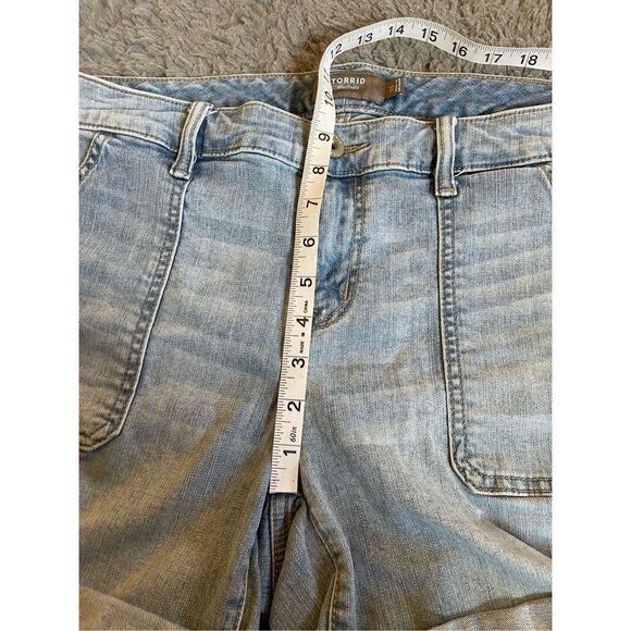 Torrid high rise denim shorts size‎ 14 - Picture 6 of 7